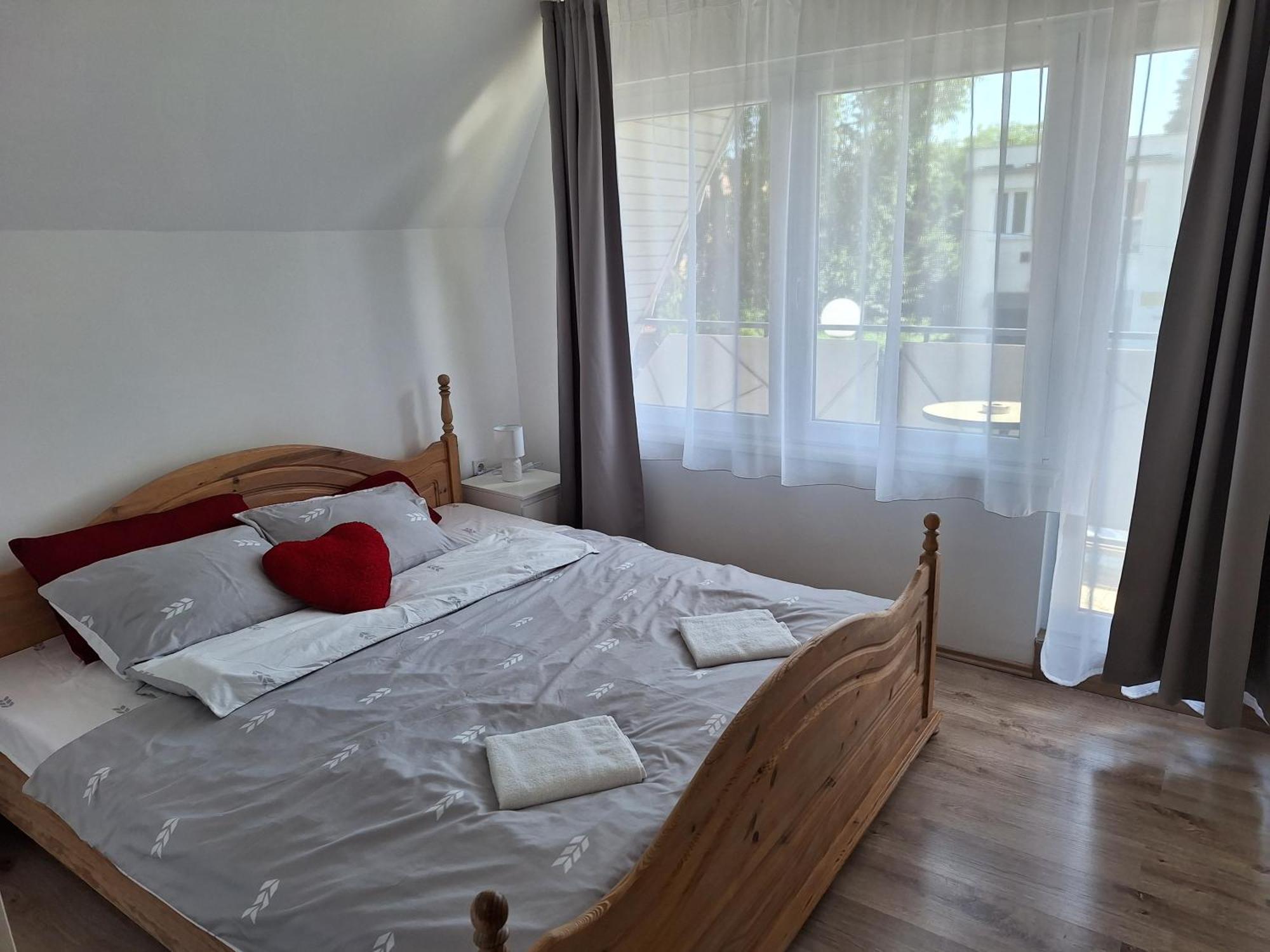 Nikolett Apartman Hajdúszoboszló Exterior foto