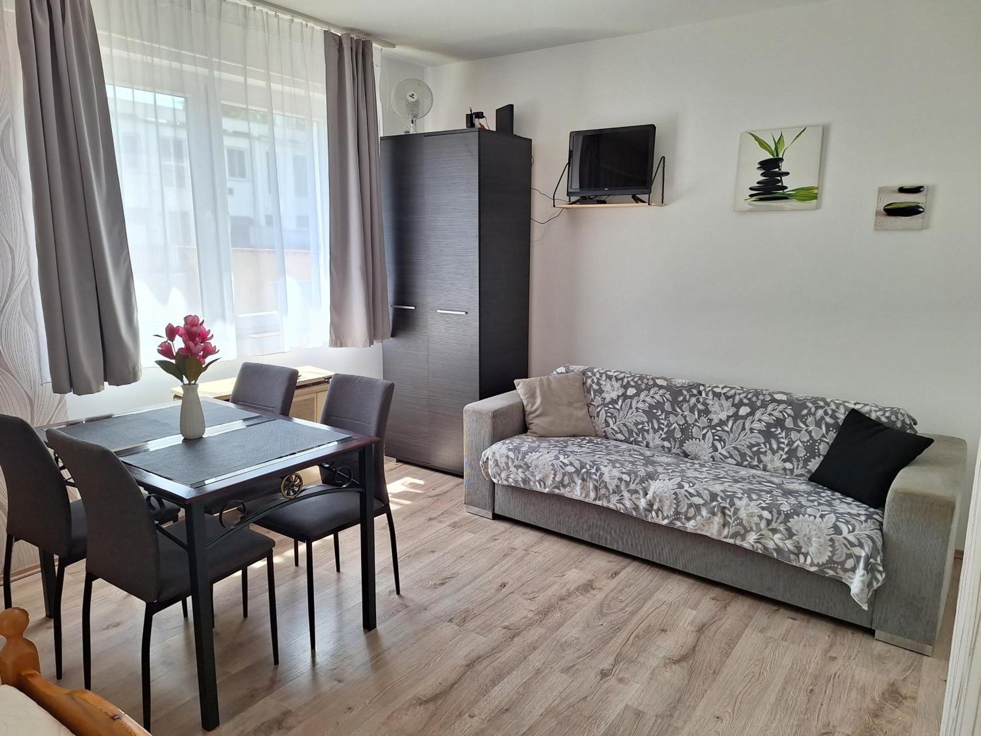 Nikolett Apartman Hajdúszoboszló Exterior foto